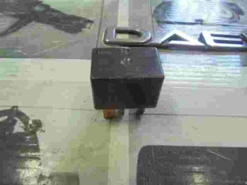 Relais Nissan Renault Clio No. 8 NAIS ACV31112 M01