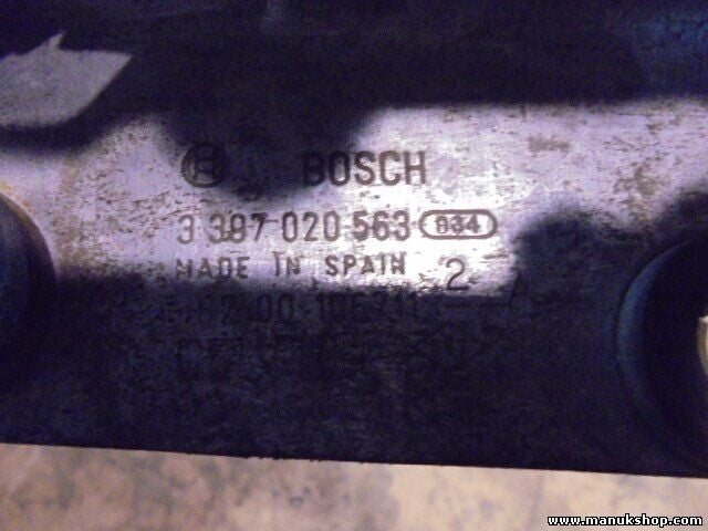 Wischer Gestänge Renault Megane Scénic RX4 3397020563 8200106711 BOSCH