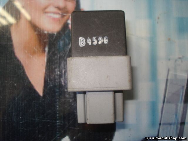 Relais Mitsubishi Carisma Volvo V40 Bj. 96-00 MB953394 72HM100