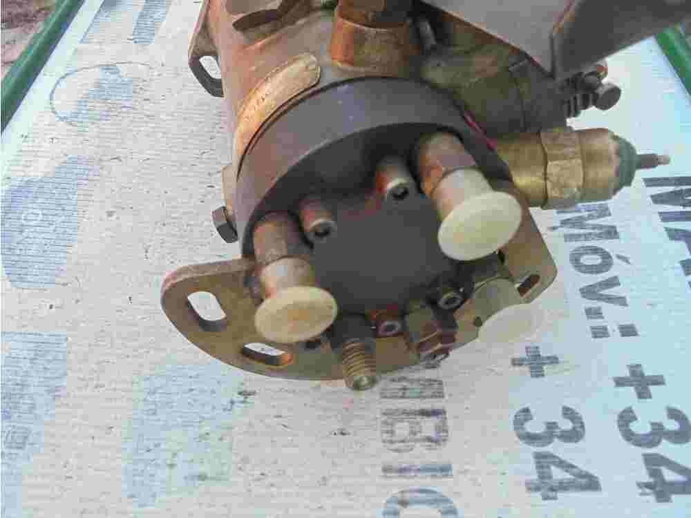 Dieselpumpe Einspritzpumpe Renault 116718DA 116718 DA  1271340 8443131A