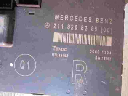 Türsteuergerät Mercedes-Benz E Class W211 2118208285 Q1 (00) R TEMIC 0040 1304 .