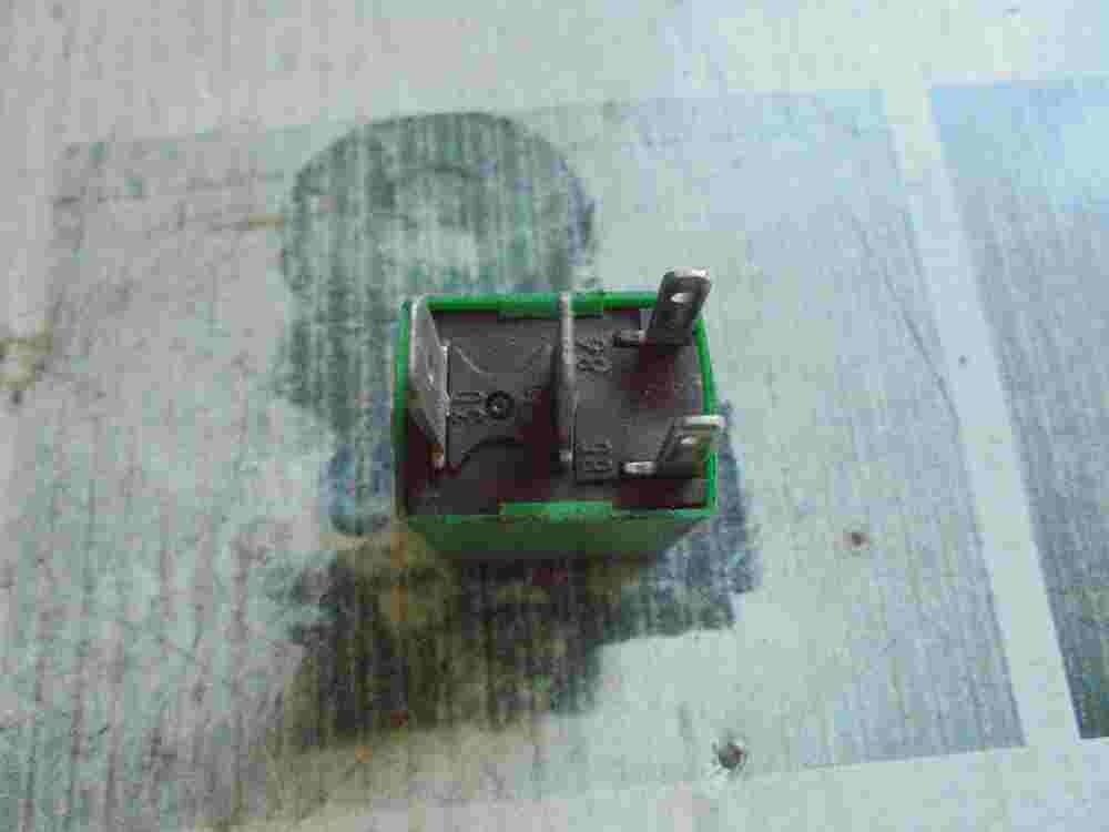 Relais Ford Scorpio 87GG19W572AA V23073-A1005-X007