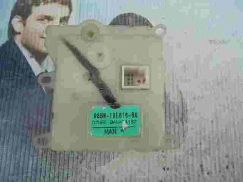 Stellmotor Heizung Ford Mondeo 98BW19E616BA 98BW-19E616-BA D7NEE 046A04102