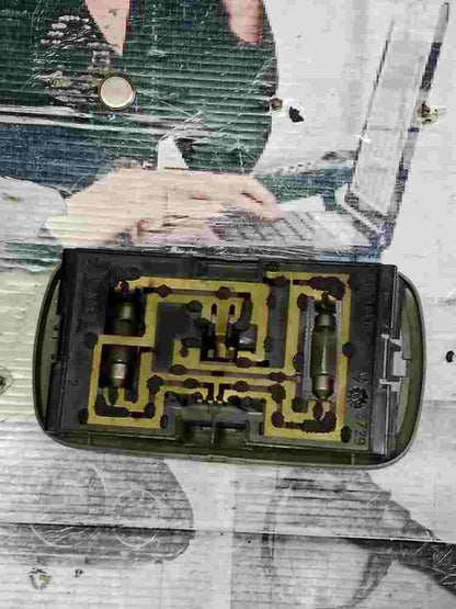 Innenleuchte Renault Scenic RX4 7700433411 77 004 334 11 77 00 433 411 3739