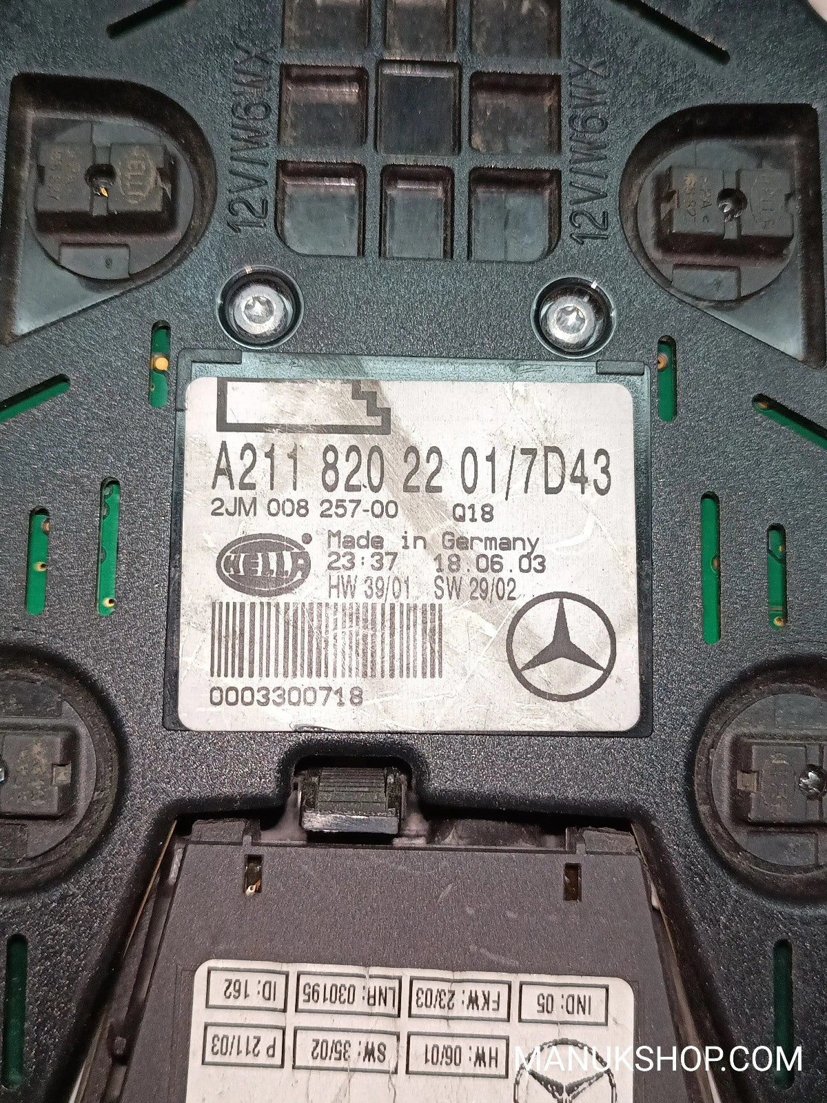 Innenleuchte Mercedes-Benz E-Klasse W211 A2118202201 2JM00825700  A211 820 22 01