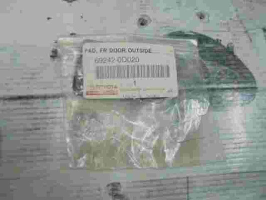 Front Door Outside Pad Toyota Avensis 692420D020 69242-0D020