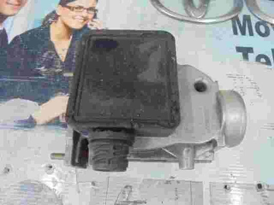 Luftmengenmesse BMW E30 E36 1734651 1 734 651 1734651.9 BOSCH 0280200204
