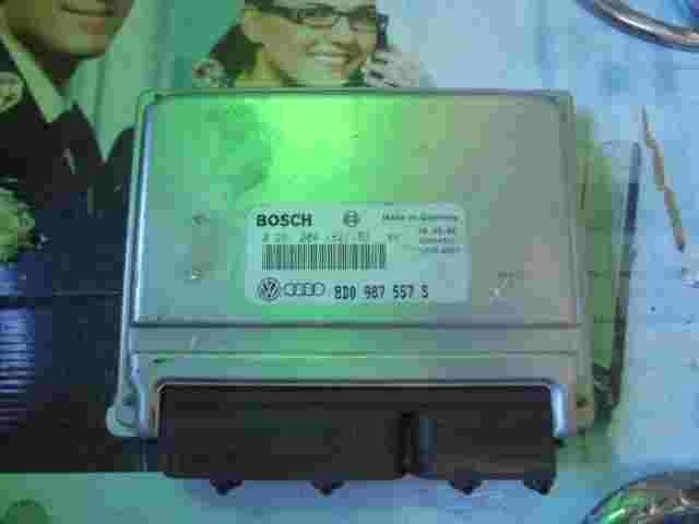 Motorsteuergerät Audi A4 1.8 8D0907557S 8DO907557S 26SA4561 BOSCH 0261204182/183