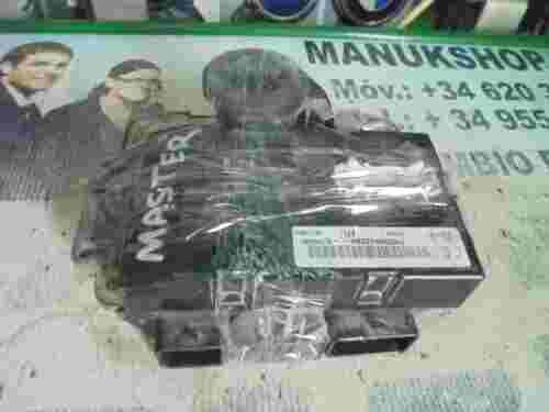 Motorsteuergerät Master Trafic 8200635663 1039S21447 8200833387 BOSCH 0281013364