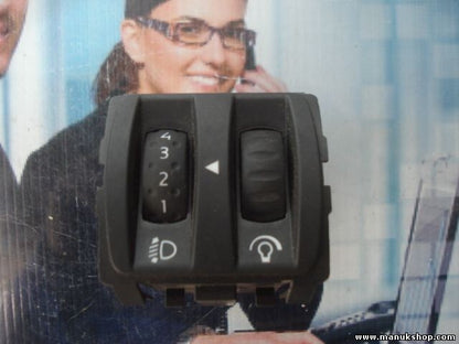 Leuchtweitenregelung Schalter Renault Clio Megane Bj.02-07 8200095495B