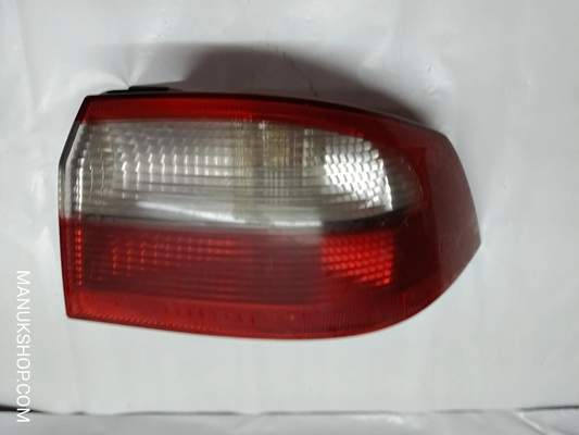 Rückleuchte Bremslicht hinten recht Renault Laguna 8200002474 82 00 002 474