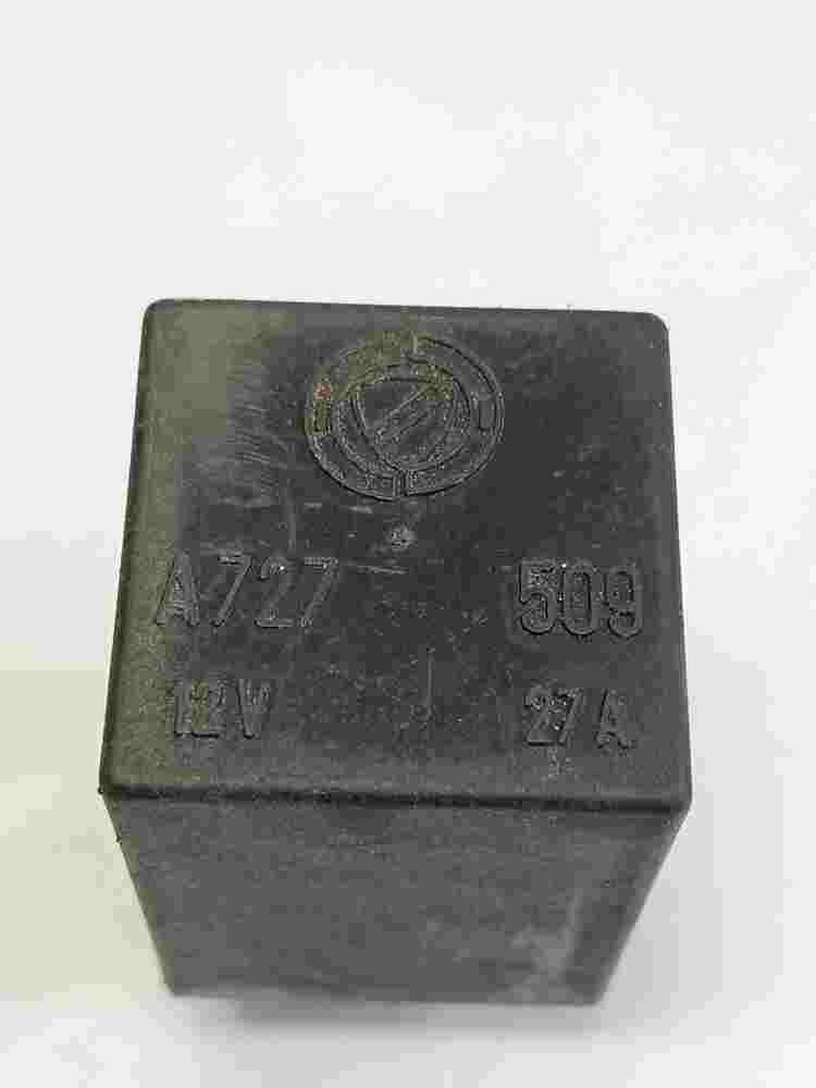 Relais   Alfa Romeo 155 A727509 A727 509 12V 27A