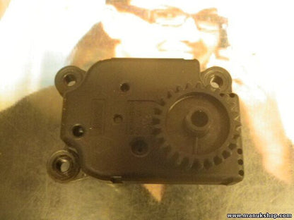 Stellmotor Heizung Alfa Romeo 147 52488467 EAD102 C 397