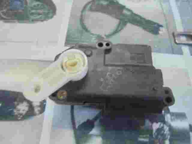 Stellmotor Heizung Suzuki Grand Vitara SE/SV (ET) 2.0 HDi 2001-2005 0637006630