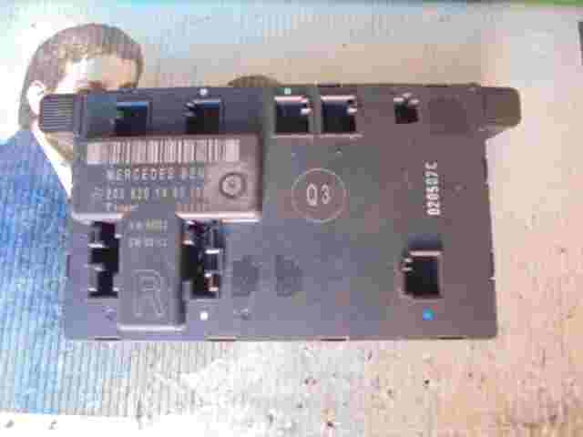 Karosseriesteuergerät Mercedes Mercedes-Benz  2038201485 Q3 203 820 14 85 Q3