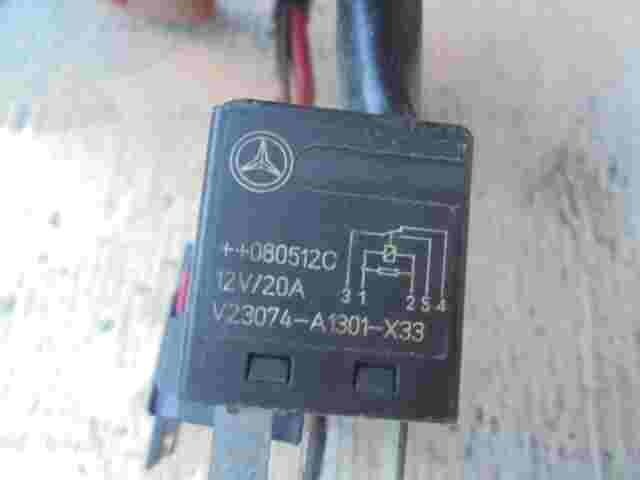 Relais Mercedes C350 ML550 S350 SL600 080512C V23074A1301X33 V23074-A1301-X33