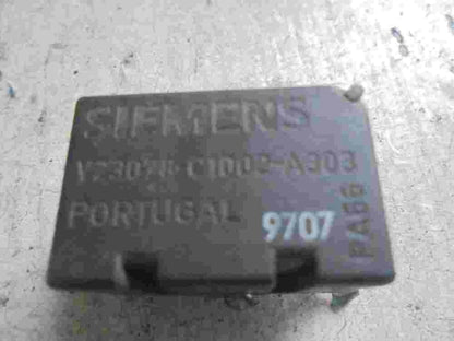 Relais SIEMENS V23076C1002A303 V23076-C1002-A303