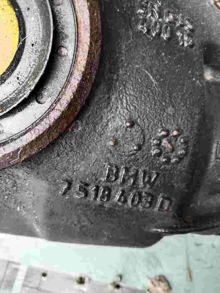 Differential hinten Hinterachsgetriebe BMW 3 E90 751993102 7518403D EAJ17S 2.56
