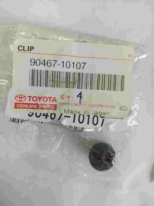 Seal Clip  Toyota 4Runner FJ Cruiser Lexus GX470 9046710107 90467-10107