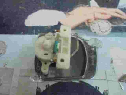 Voltanzeige Toyota Camry Corolla 830101B580 83010-1B580 2577003151 257700-3151
