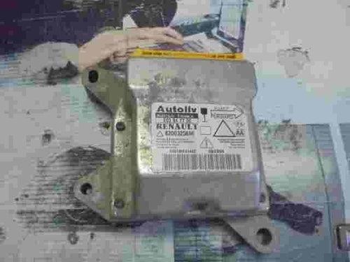 Airbagsensor Airbagsteuergerät  Renault Laguna (AA) 8200325696 603947700