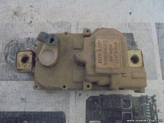 Stellmotor Zentralverriegelung Heckklappe links Nissan Patrol GR Y60 9055006J12