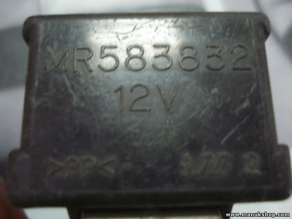 Karosseriesteuergerät Mitsubishi Pajero 2002 12V MR583832