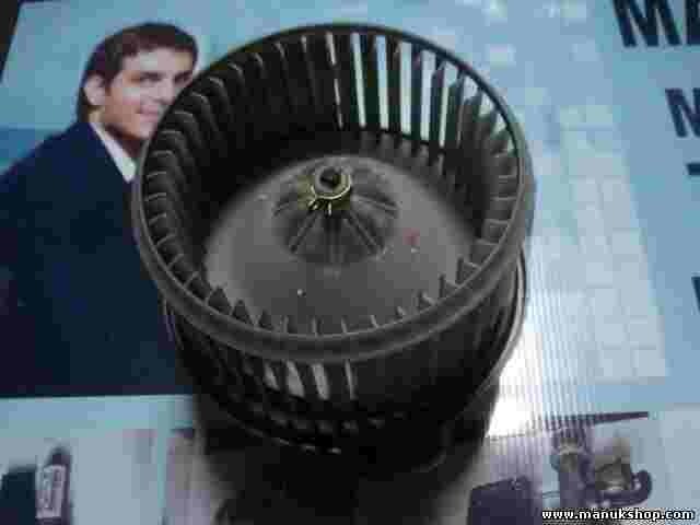 Gebläsemotor Toyota Avensis T25 Corolla E12 BOSCH 0160700030 0130111164
