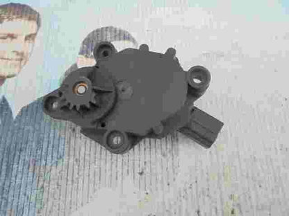 Stellmotor Heizung Opel Omega B Caravan 090512499 09 051 24 99 VALEO 5399962060
