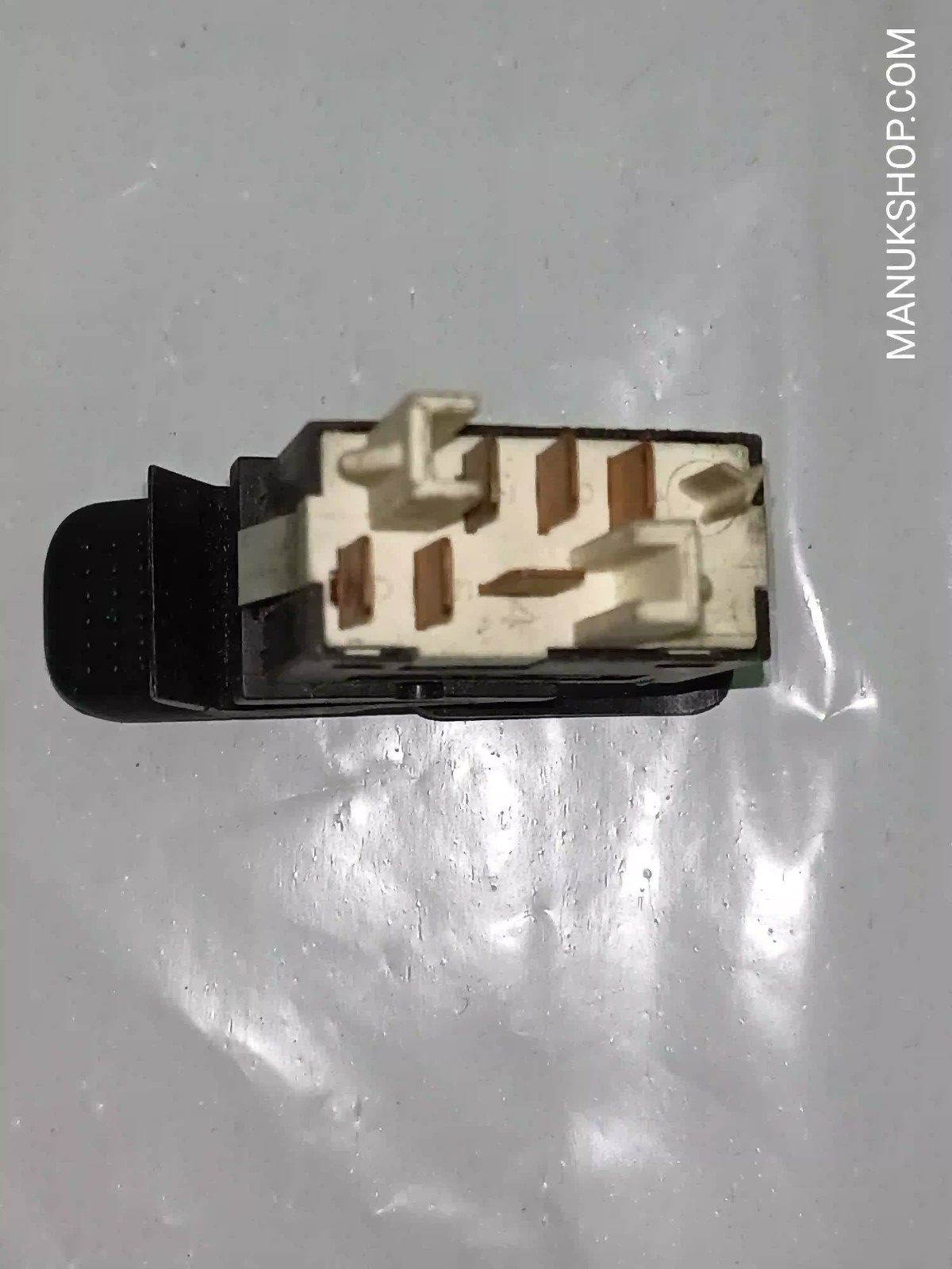 Heckscheibenheizung schalter Ford Fiesta II 84FG18C621CB 84FG-18C6-21CB
