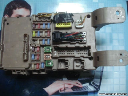 Sicherungskasten Toyota Corolla Verso 5K0204769092 5K02-0476 9092 PPT25P5