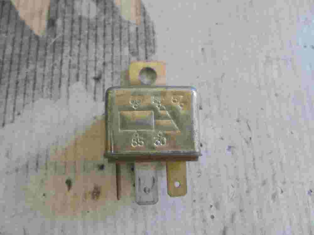 Relais Lada Niva 1113747 111.37 47