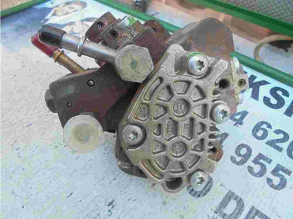 Dieselpumpe  Einspritzpumpe Scenic Megane 8200561664 8200801679 BOSCH 0445010148