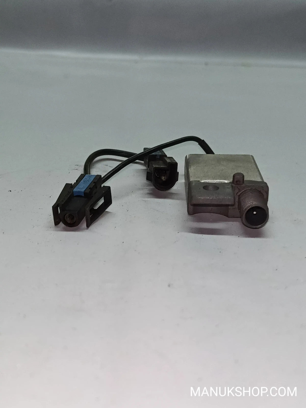 Antennenverstärker   BMW E39 65248362533  65.24-8 362 533 ESG R AAT 309