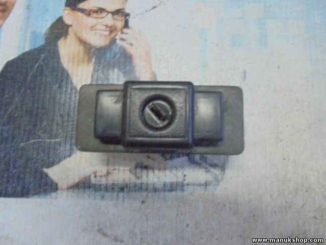 Handschuhfach schloss Mitsubishi Pajero Montero L040 (1982–1990) MB652136