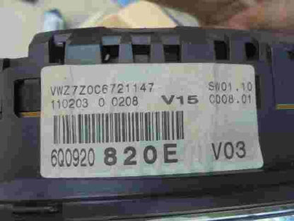 Kombiinstrument Tacho VW Pol 6Q0920820E 6QO920820E VWZ7Z0C6721147 11020300208