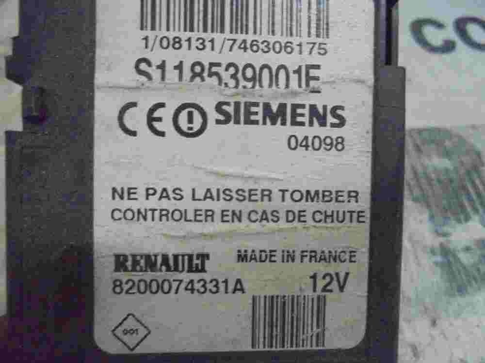 Steuergerät Kartenleser Renault Megane 8200074331A SIEMENS S118539001E