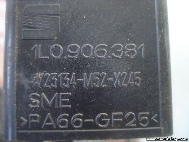 Relais Scheibenwischermotor Seat Toledo Skoda NR.145 1L0906381 V23134-M52-X245