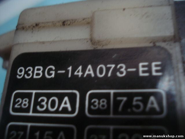 Sicherungskasten Ford Mondeo 93BG14A073EE 93BG-14A073-EE