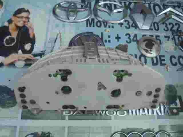 Kombiinstrument Tacho  Mazda 323F 7MBH1CB 7130 YNS