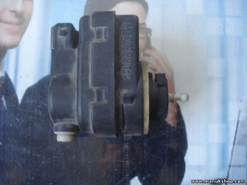 Stellmotor Scheinwerfer LWR Leuchtweitenregulierung Peugeot 306 VALEO PA6630%FV