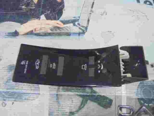 Schalter ESP OFF Mercedes-Benz S-Class W221 Q5 A2218201810 3356010100
