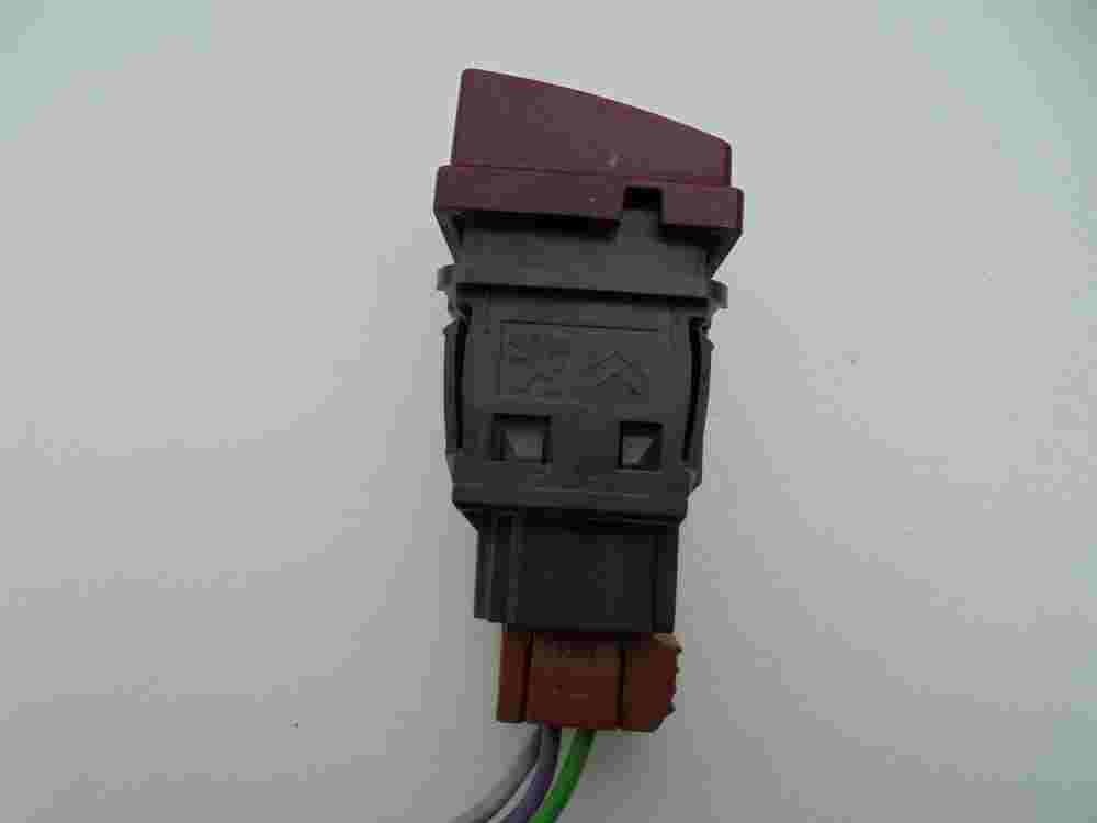 Warnblinkschalter Peugeot 207 96472122KR 030037