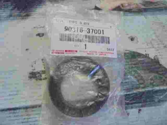 1 stuck  Seal Type D Oil  Toyota Lexus RAV4 RX 300 RX 330 RX 350 9031637001