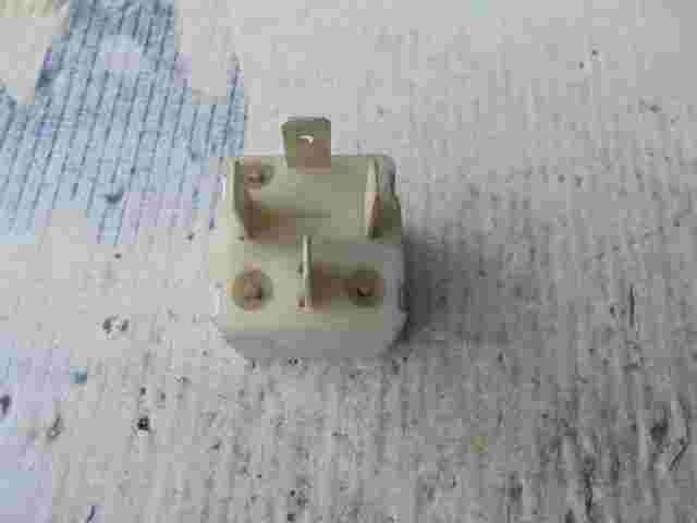Relais Peugeot 205 RM0011 RM001 MAX20A MAX.20A 12V