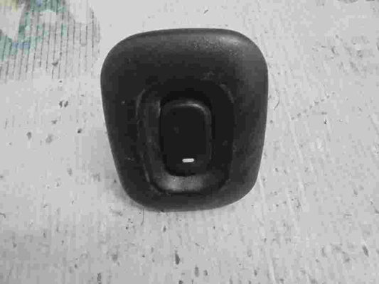 Fensterheber schalter vorne rechts Nissan Terrano Ford Maverick T2 221891 5 pin