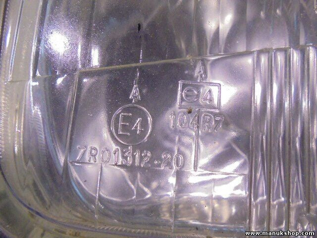Scheinwerfer links Toyota Hilux KOITO 7R0131220 7R01312-20 7R01312 20 A E4 104R7