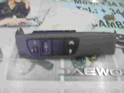 Lichtschalter Hyundai  93700G2110 93700-G2110 120021383 J08 4X 1812110000090