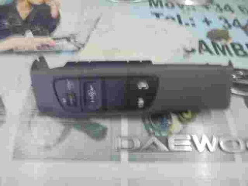 Lichtschalter Hyundai  93700G2110 93700-G2110 120021383 J08 4X 1812110000090