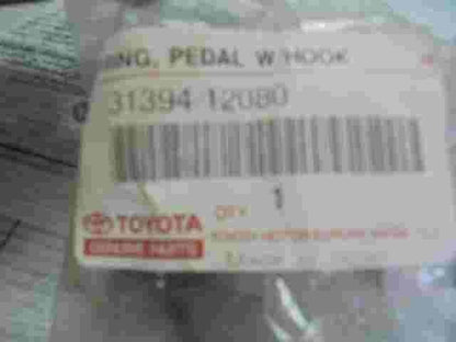 Spring Pedal W/Hook  Toyota Auris Avensis Corolla 3139412080 31394-12080